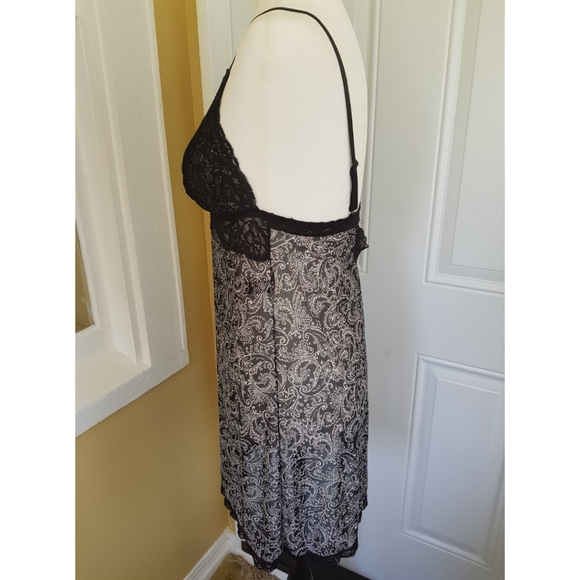 Marilyn Monroe Intimates Chemise - Picture 8 of 16